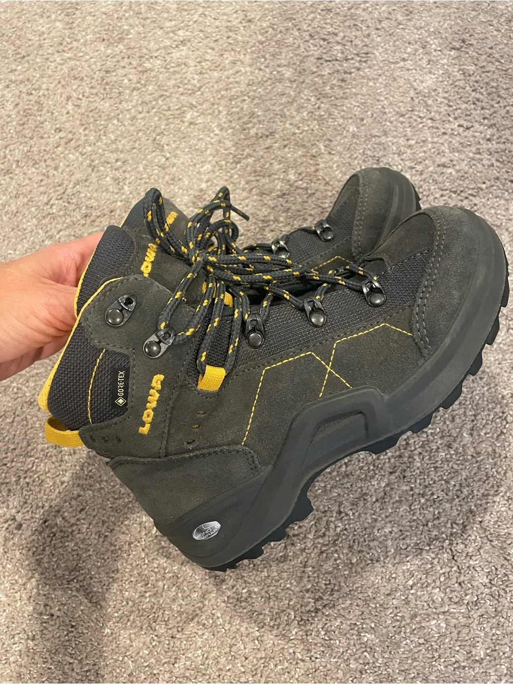 LOWA Kody III GTX MID Junior Gore-Tex Hiking Boots Kids size 2